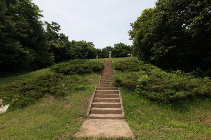 초당공묘입구.JPG