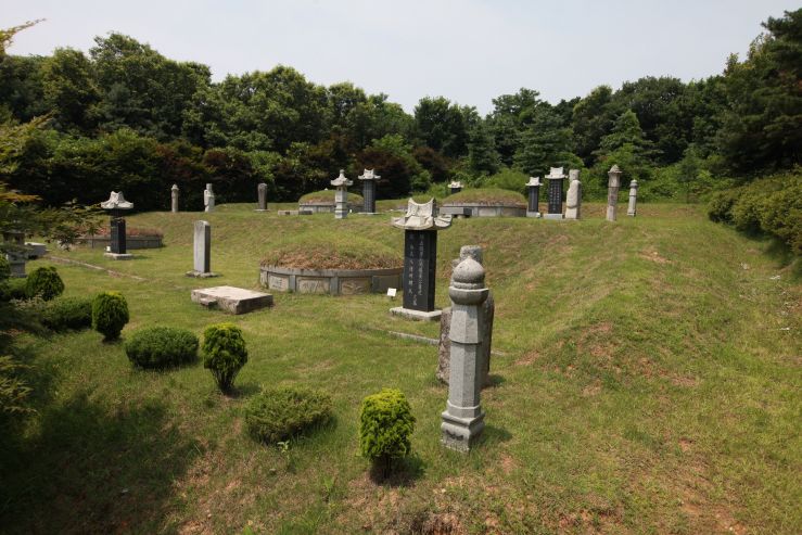 묘역전경3.JPG